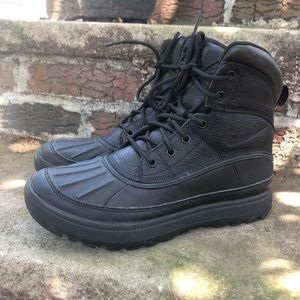 Nike Woodside 2 ‘Triple Black’ Duck Boots